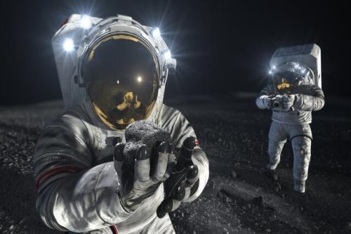 ناسا به ۲ شرکت شانس تولید لباس فضایی داد