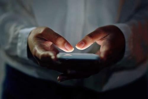 متوسط مکالمه هر کاربر با تلفن همراه چقدر است سهم بازار اپراتورها از پیامک