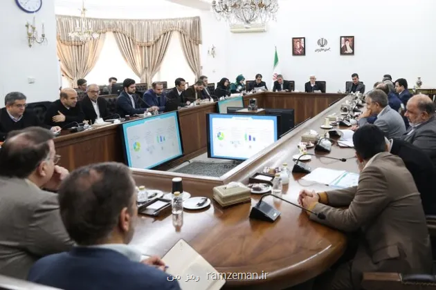 عارف: جهت استفاده از تکنولوژی های جدید به هم افزایی دستگاه های مختلف نیازمندیم