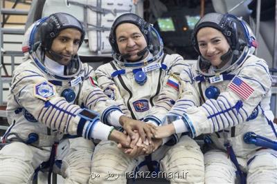 اولین شهروند اماراتی به همراه دو فضانورد به ایستگاه فضایی بین المللی رسیدند